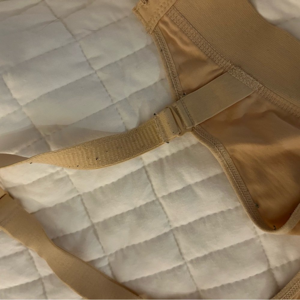 Momcozy Nursing Bra - Picture 8 of 9